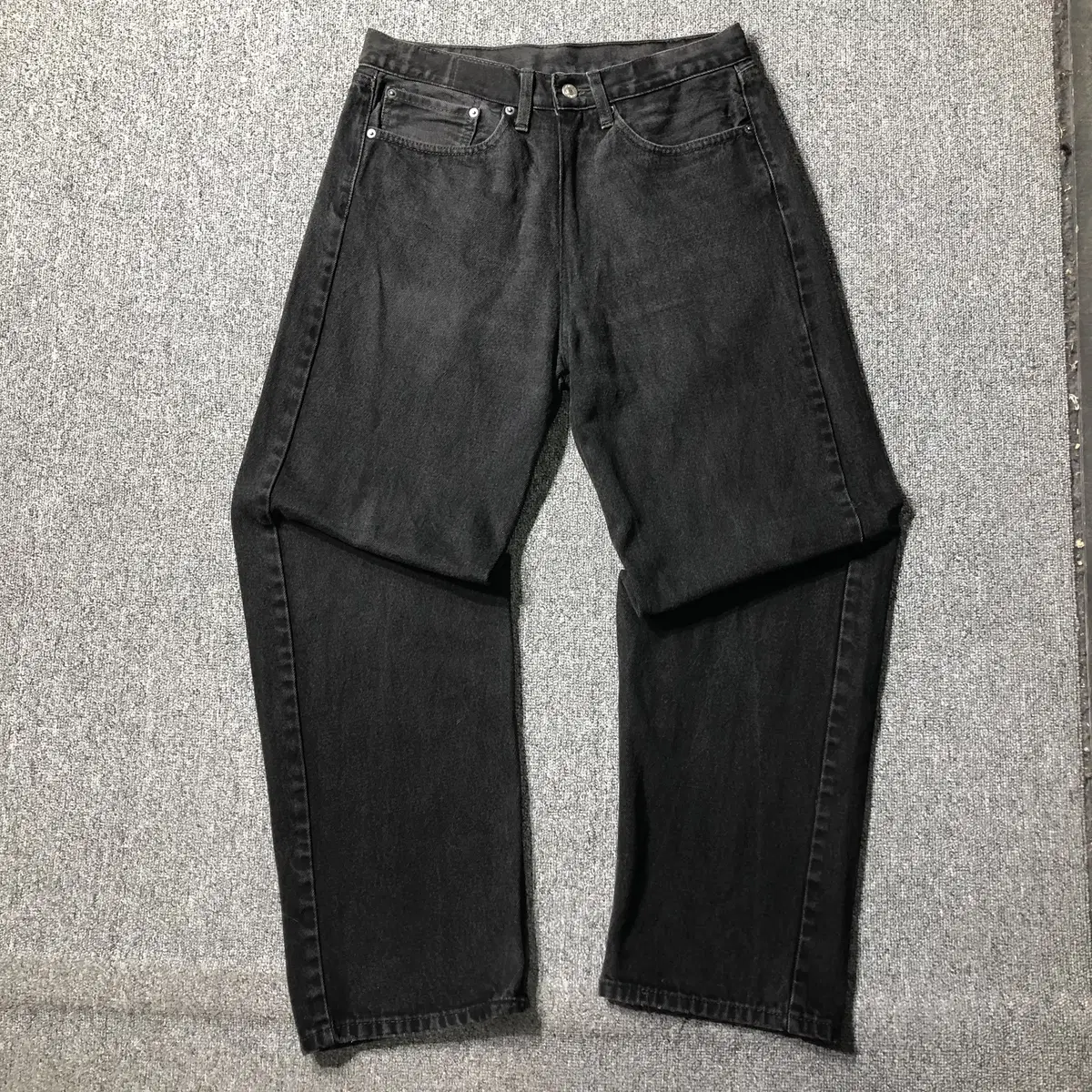 Levis 550 black denim pants (32) OLD6670